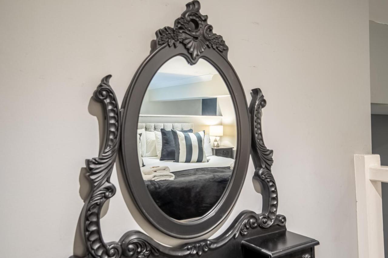 Luxe Apartments Near Albert Docks - 3 Graces - Liverpool One - Business, Contract & Corporate Ready Eksteriør bilde